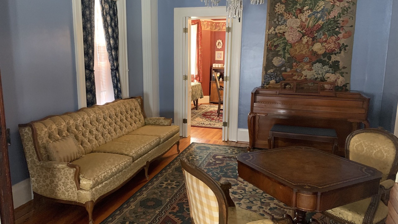 Photo of Livingroom in Waynesboro