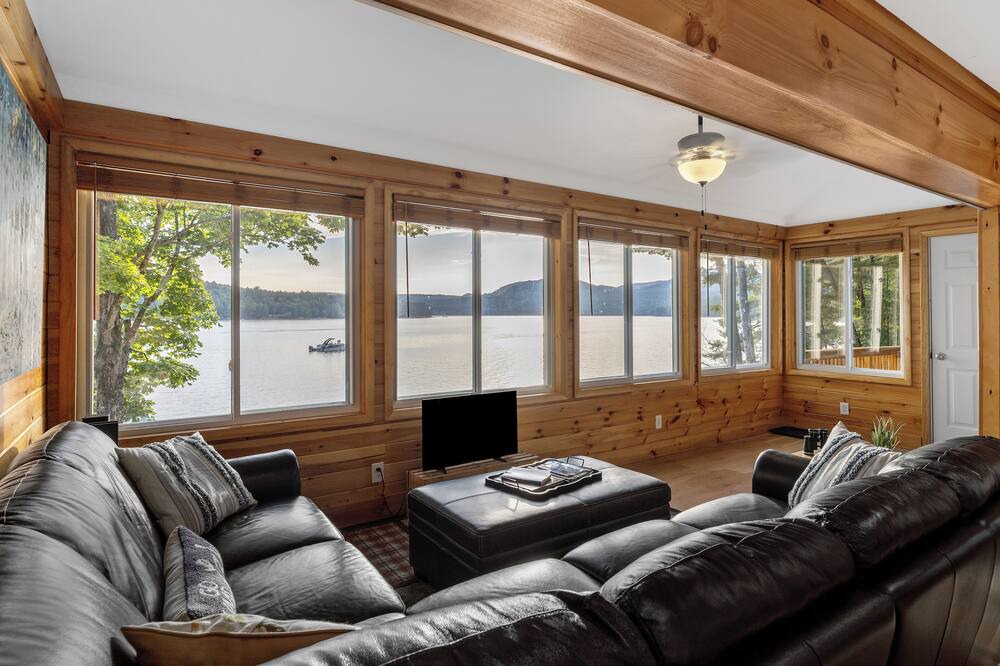 Photo of Livingroom in Hadley