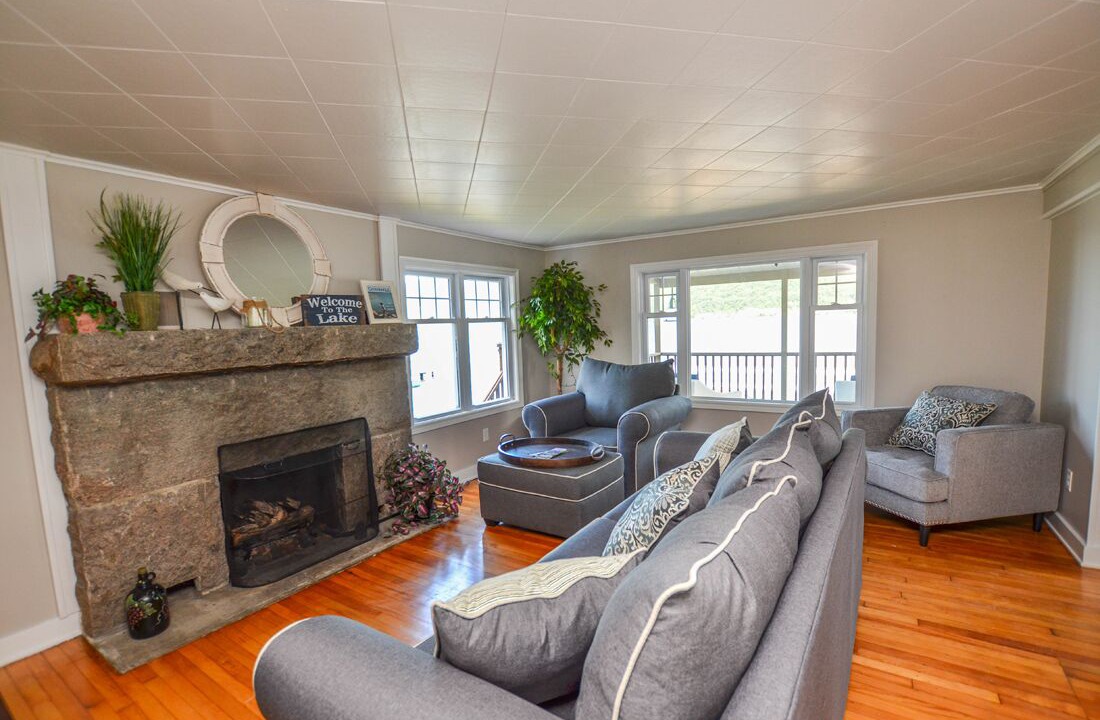 Photo of Livingroom in Holcomb