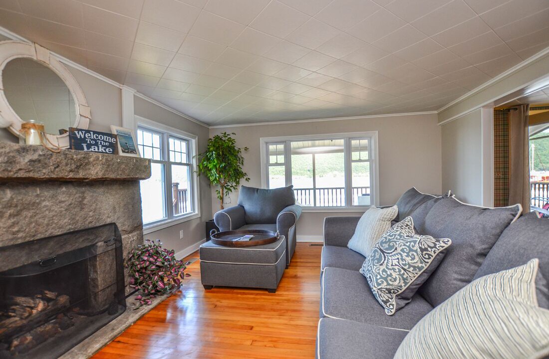 Photo of Livingroom in Holcomb