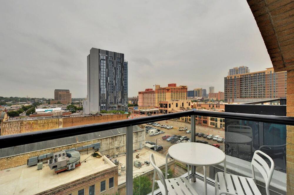Photo of Patio Balcony in Downtown Austin