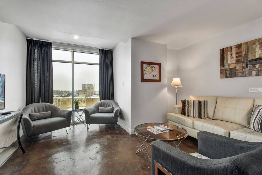 Photo of Livingroom in Downtown Austin