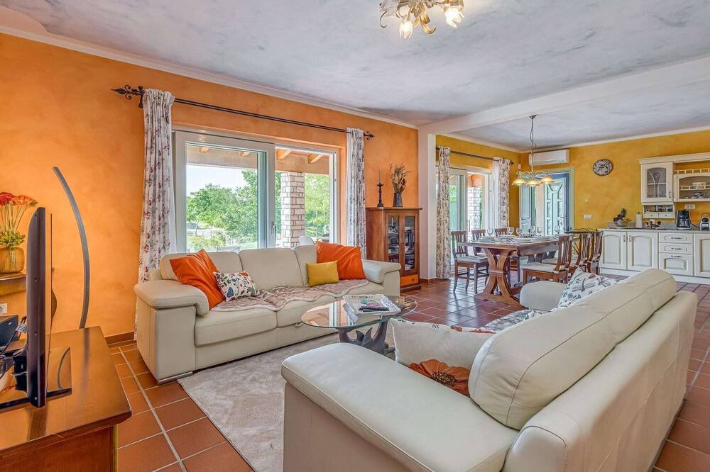 Photo of Livingroom in Sumber
