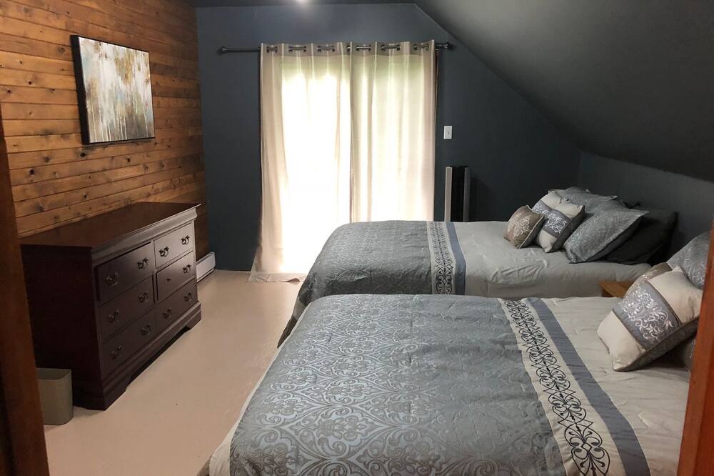 Photo of Bedroom in Leslie-Clapham-et-Huddersfield