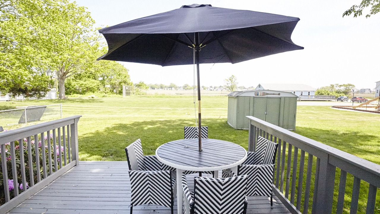 Photo of Outdoor in Saybrook Manor