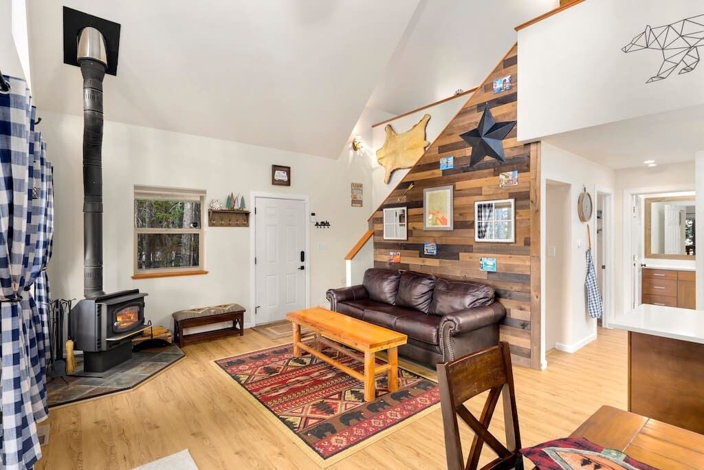 Photo of Livingroom in Sky Meadows Ranch