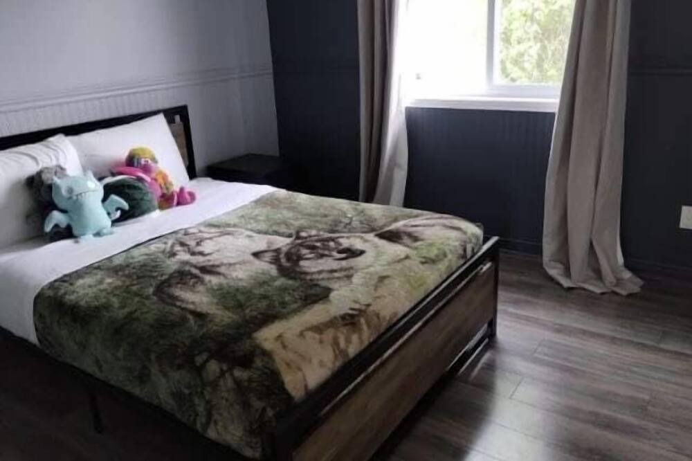 Photo of Bedroom in Vaudreuil