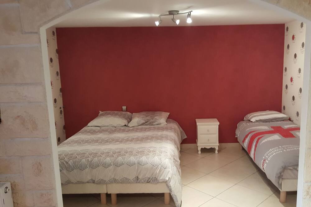 Photo of Bedroom in Beaune-les-Mines