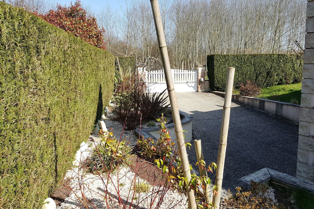 Photo of Outdoor in Beaune-les-Mines