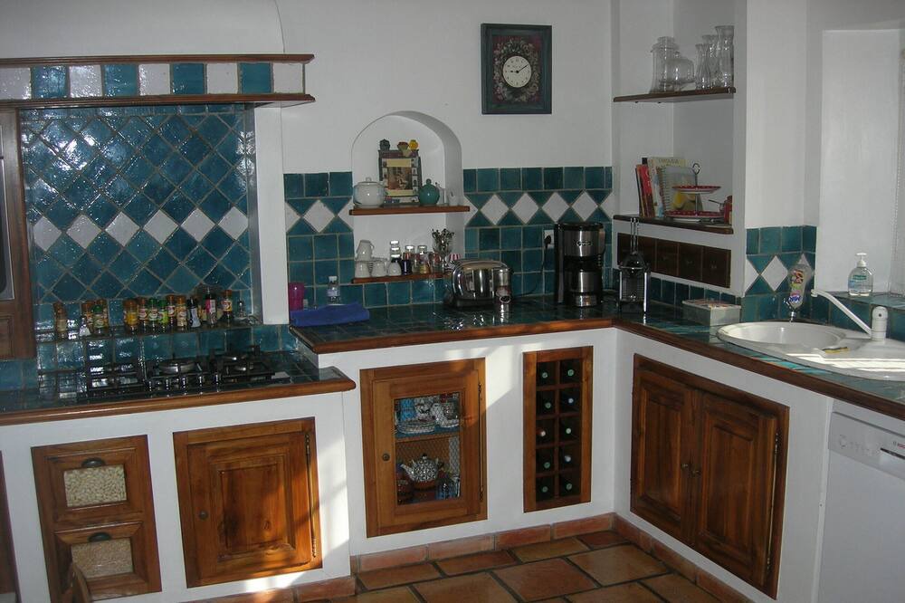 Photo of Kitchen in Gard Rhodanien