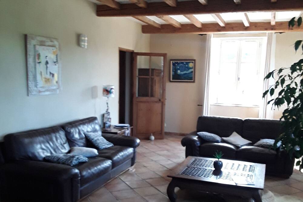 Photo of Livingroom in Gard Rhodanien