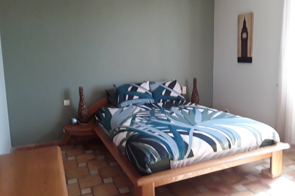 Photo of Bedroom in Gard Rhodanien