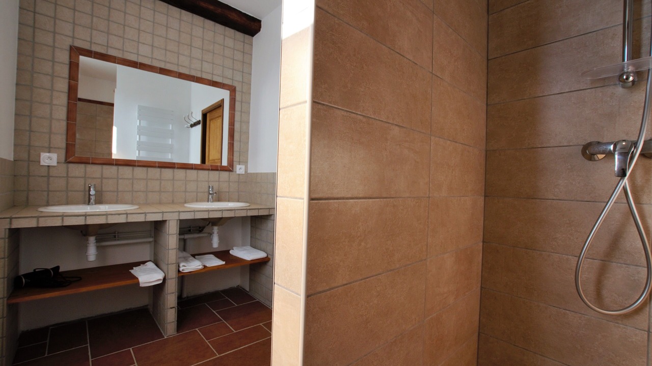 Photo of Others in Avallon