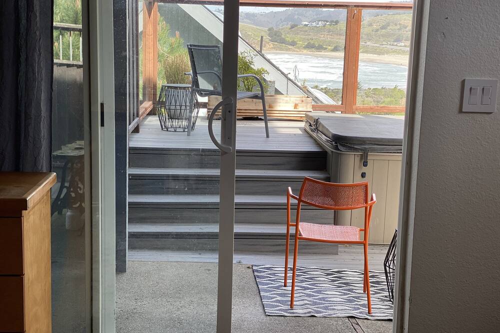 Photo of Bedroom in Pedro Point