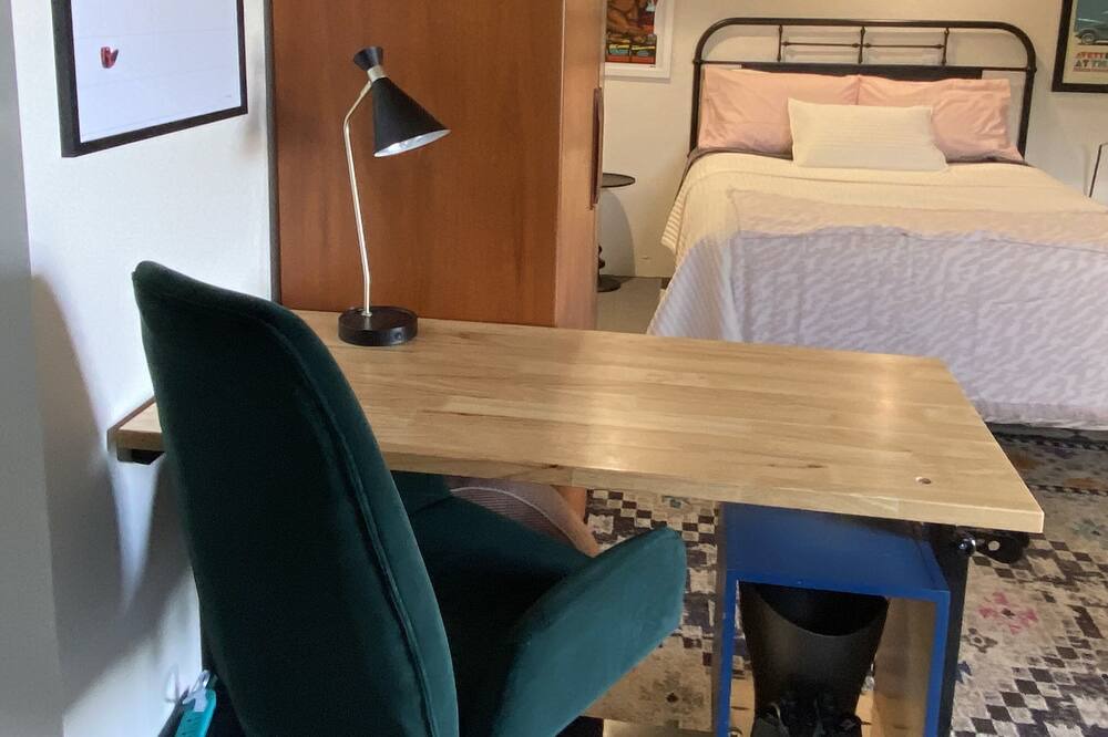 Photo of Bedroom in Pedro Point