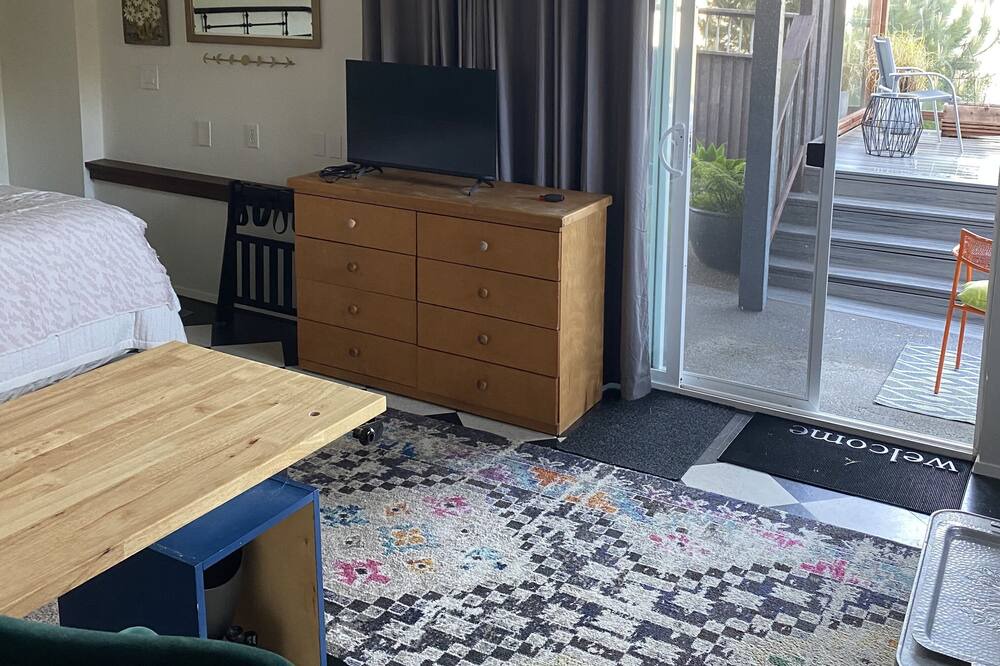 Photo of Bedroom in Pedro Point