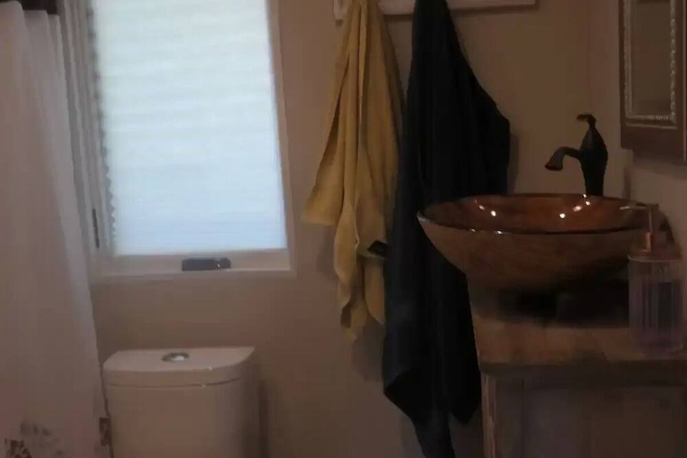 Photo of Bathroom in Lake Dalecarlia
