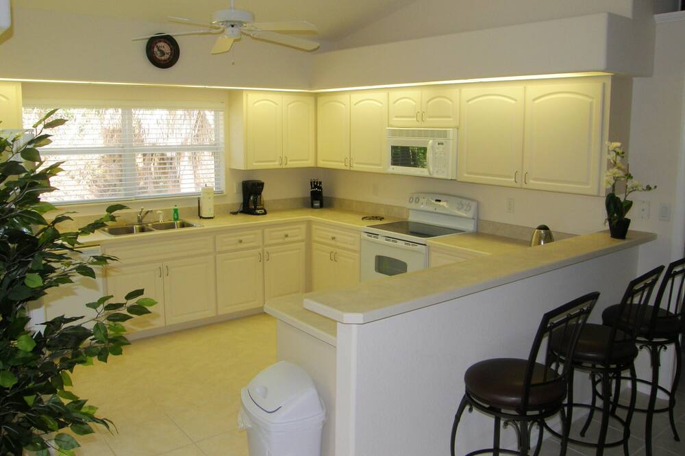 Photo of Kitchen in Pine Valley