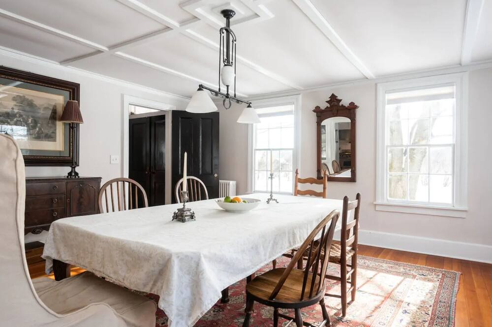 Photo of Bedroom in Hollowville