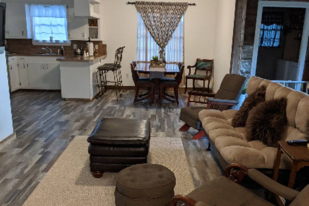Photo of Livingroom in Murchison