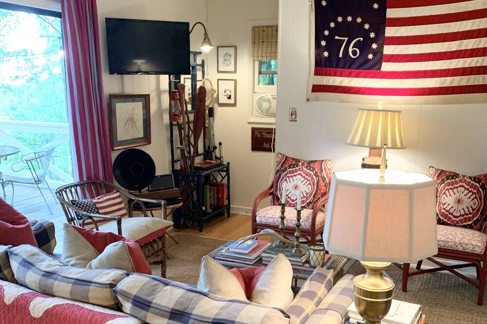 Photo of Bedroom in Cullowhee