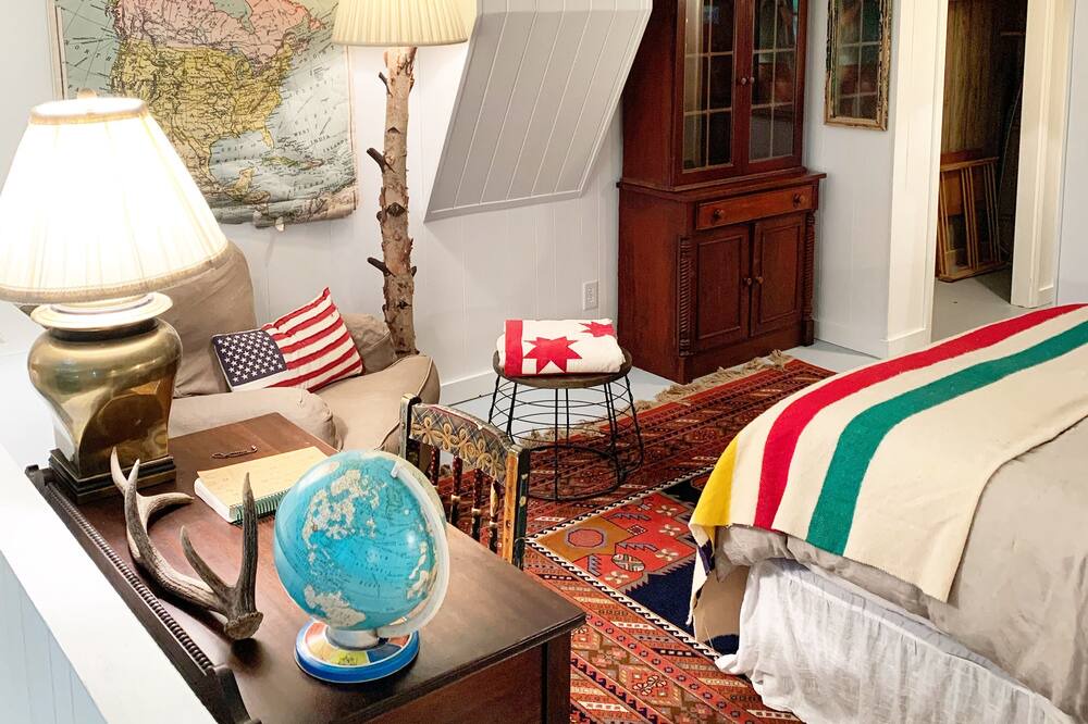 Photo of Bedroom in Cullowhee