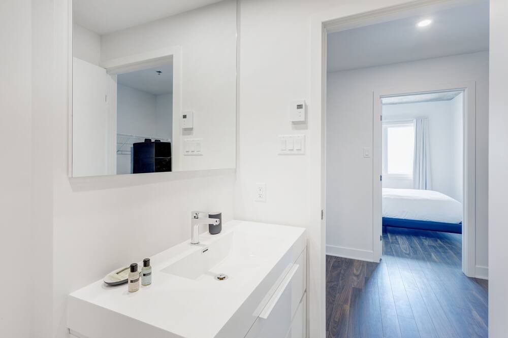 Photo of Bathroom in Brossard