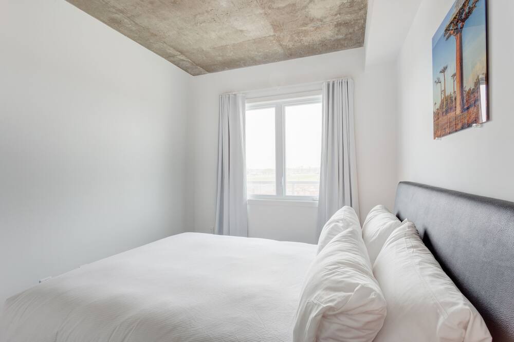 Photo of Bedroom in Brossard