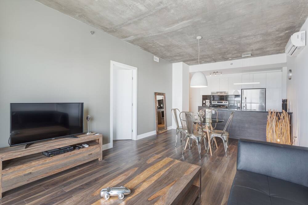 Photo of Livingroom in Brossard