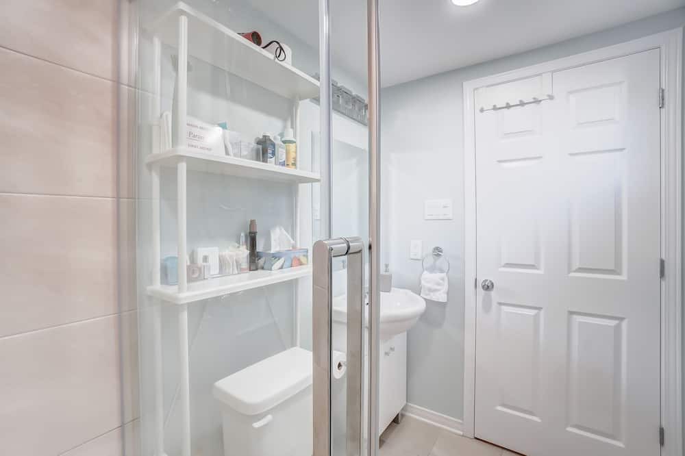 Photo of Bathroom in District des Promenades