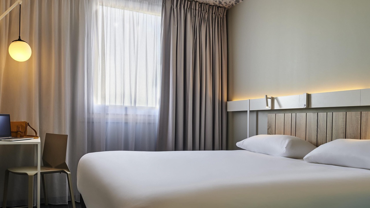 Photo of Bedroom in Montlhery