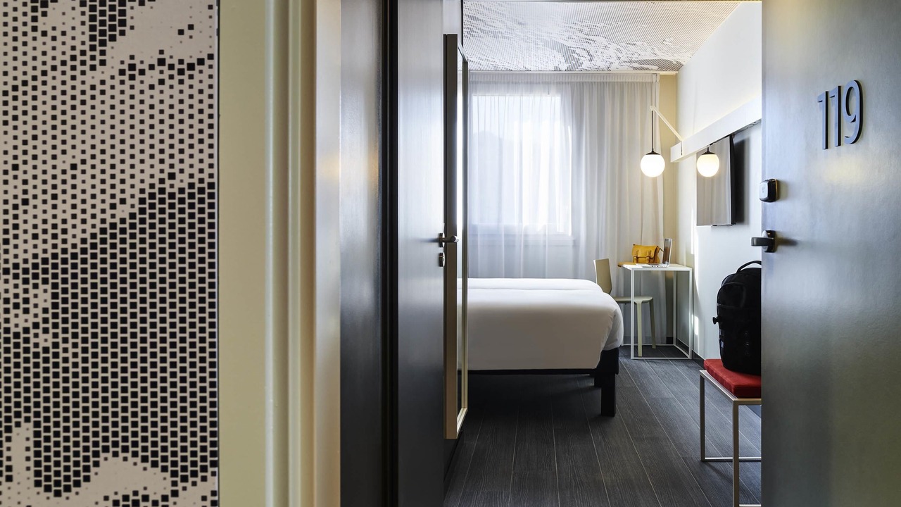 Photo of Bedroom in Montlhery