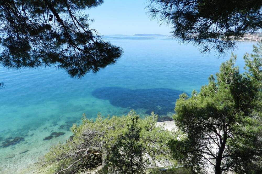 Photo of Others in Cove Makarac (Milna)
