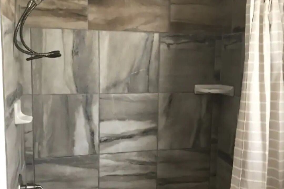 Photo of Bathroom in Leavittsburg