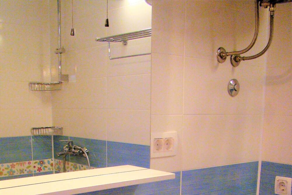 Photo of Bathroom in Cove Makarac (Milna)