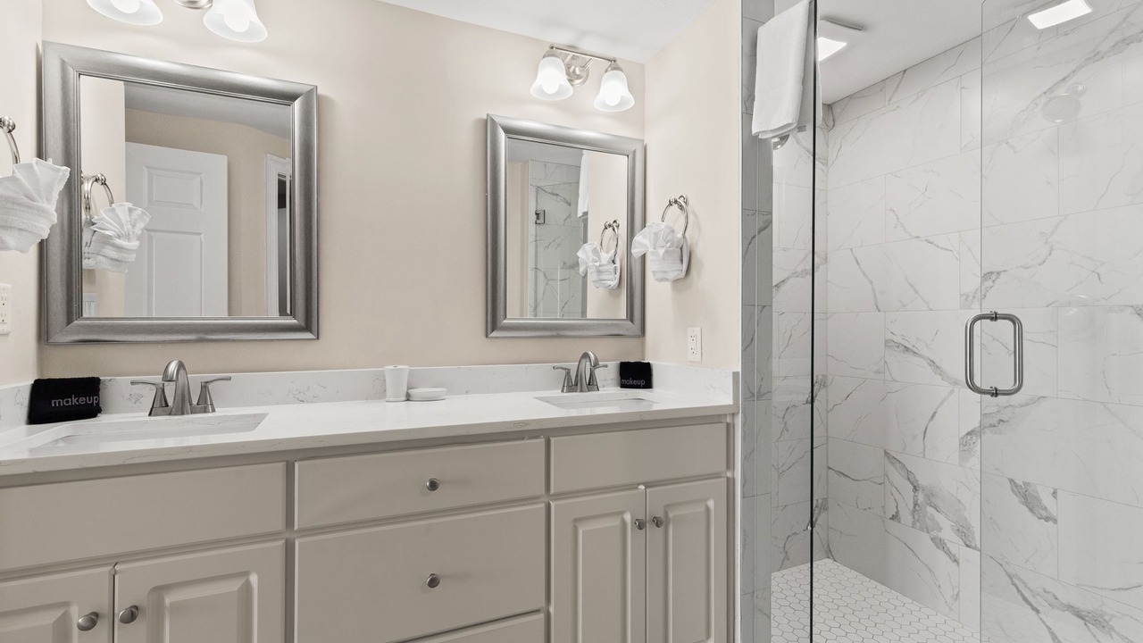 Photo of Bathroom in Lower Grand Lagoon