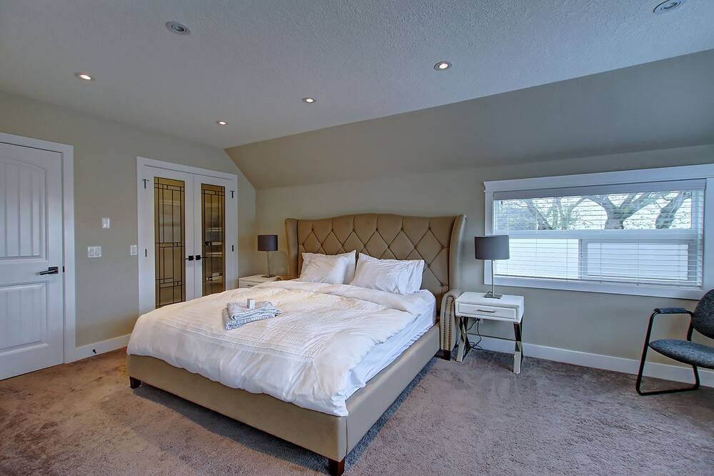 Photo of Bedroom in Crescent Heights