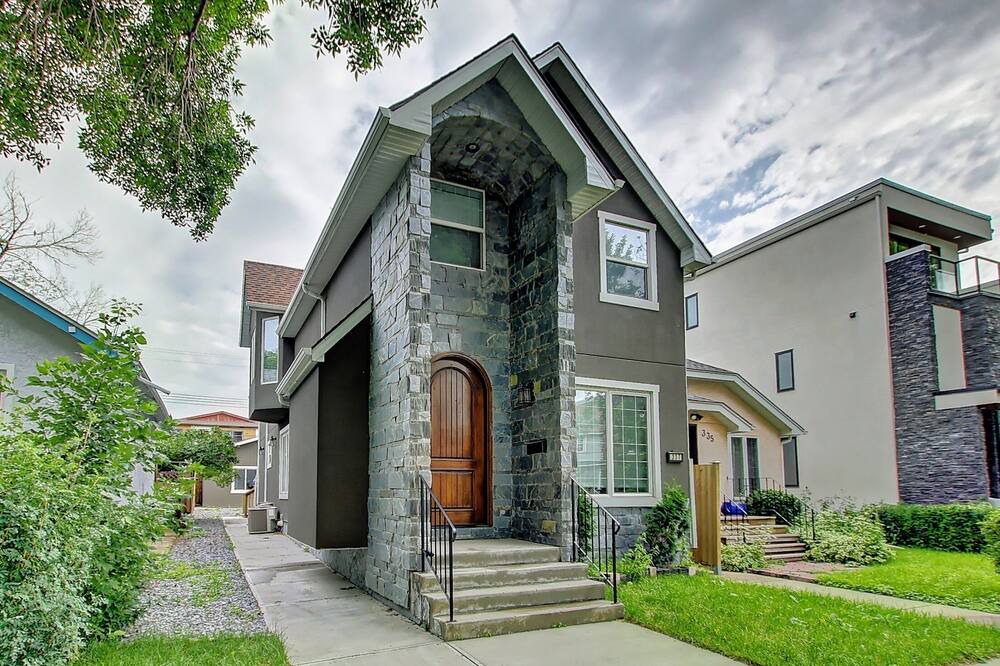 Photo of Outdoor in Crescent Heights