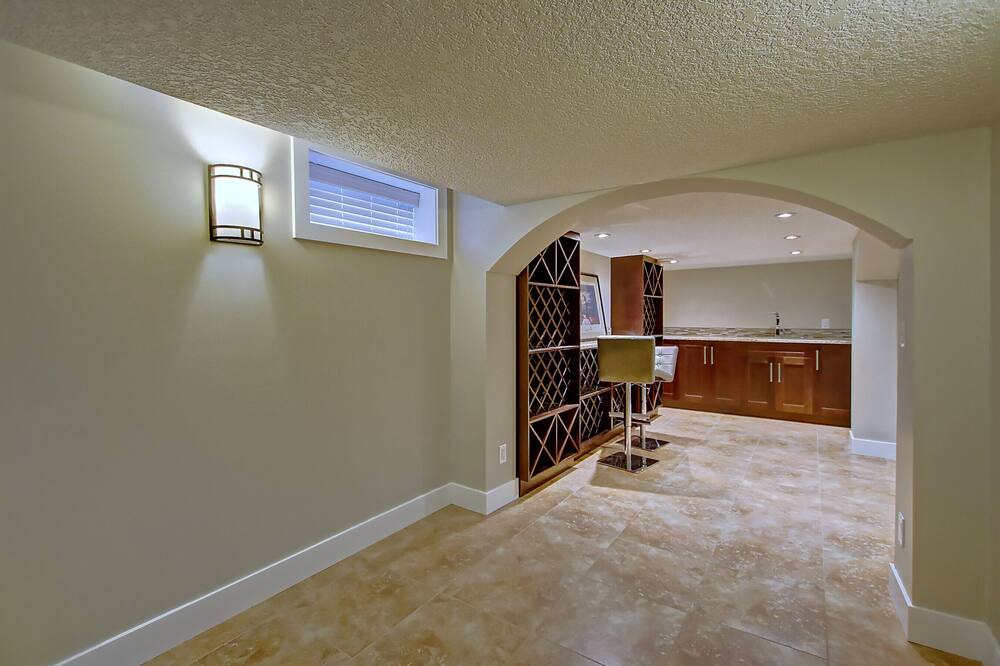 Photo of Others in Crescent Heights