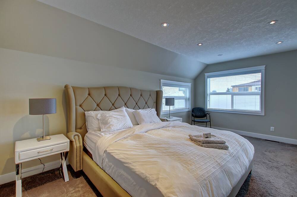 Photo of Bedroom in Crescent Heights