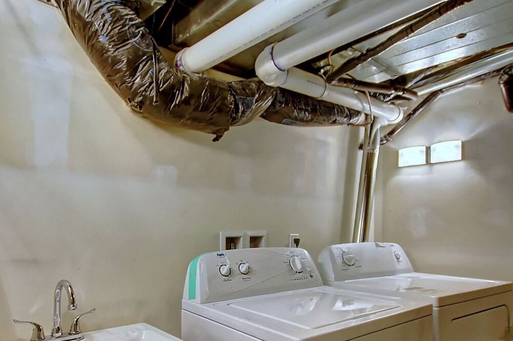 Photo of Bathroom in Crescent Heights