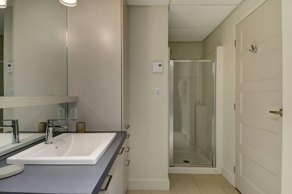 Photo of Bathroom in Cite-Universitaire