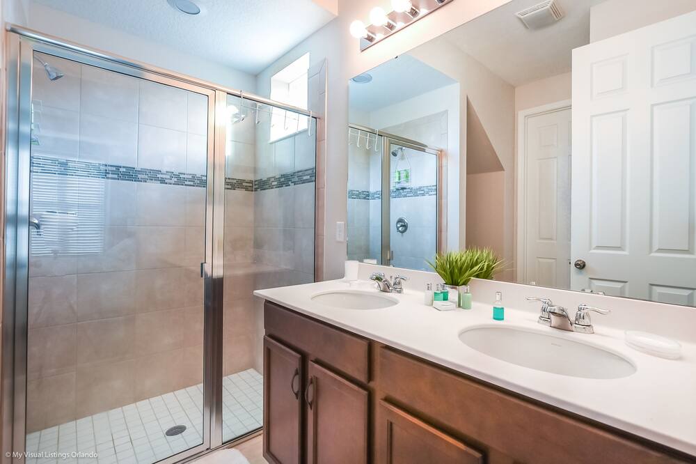 Photo of Bathroom in Four Corners