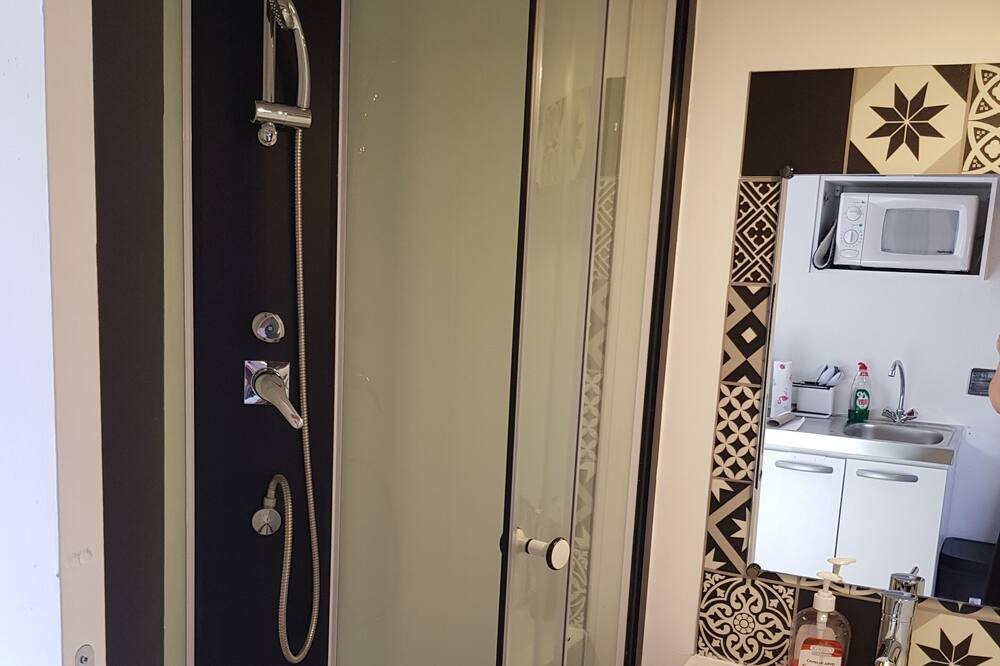 Photo of Bathroom in Salleles-d'Aude
