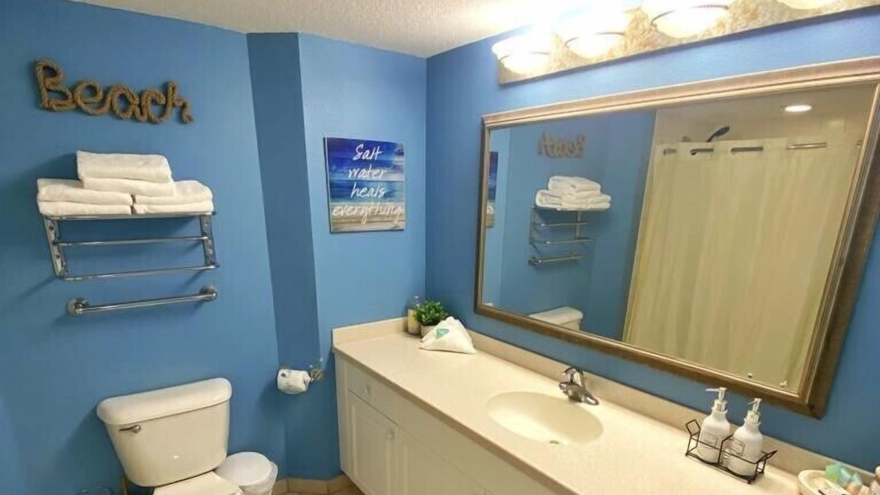 Photo of Bathroom in Ortona Park