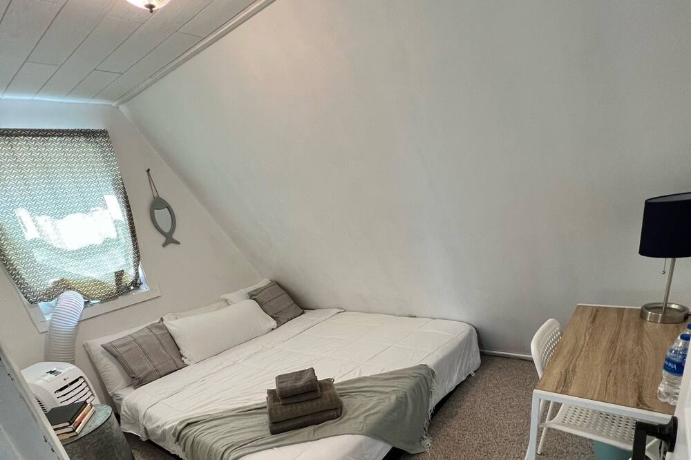 Photo of Bedroom in South Haven