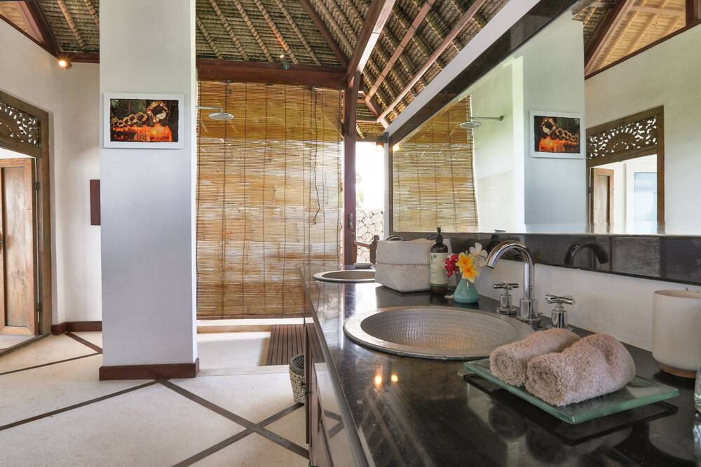 Photo of Bathroom in Lembongan Island