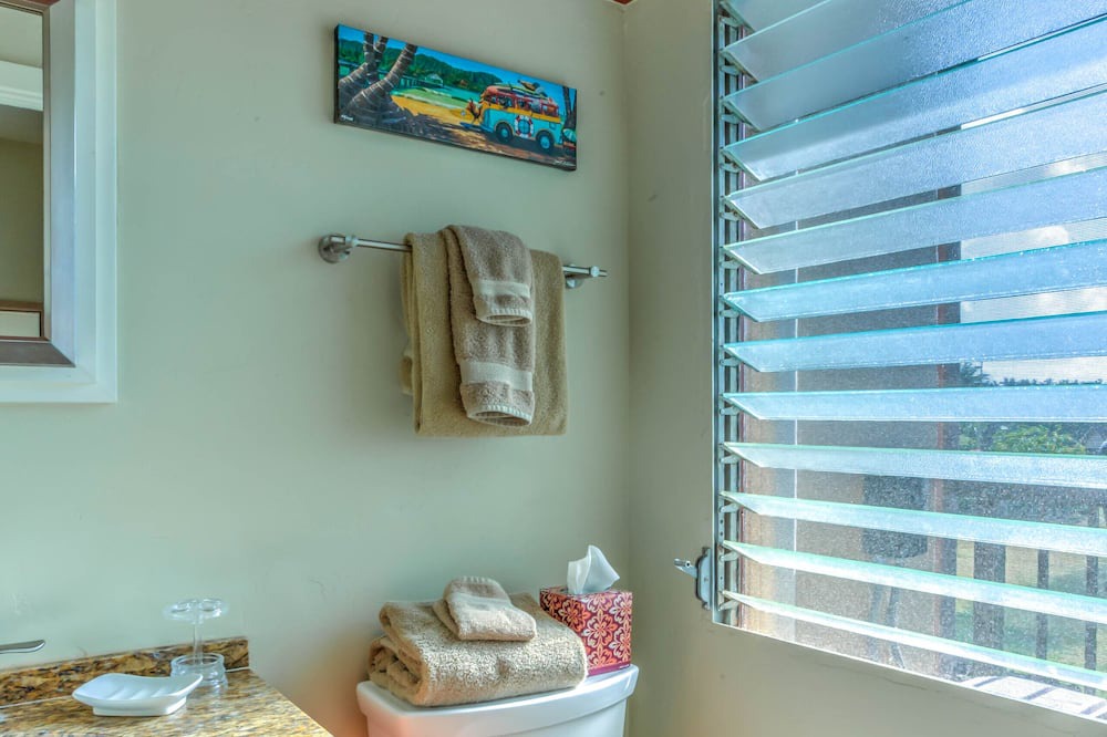 Photo of Bathroom in Poipu
