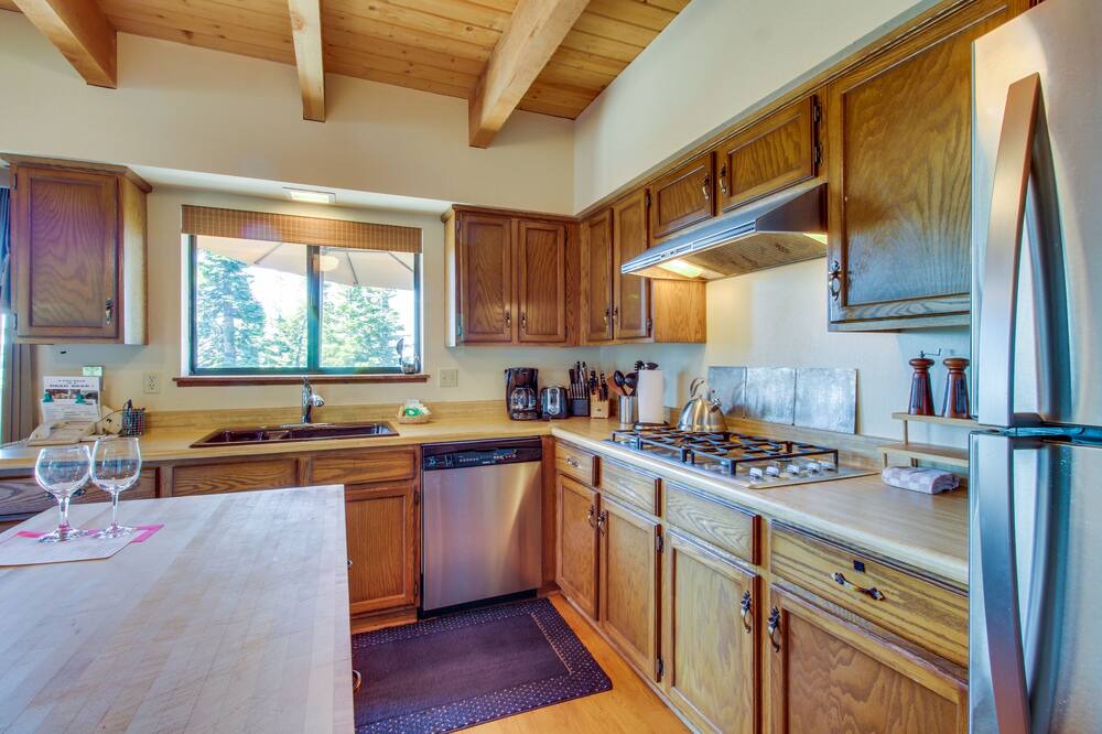 Photo of Others in Tahoe Vista