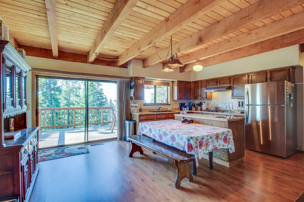 Photo of Others in Tahoe Vista